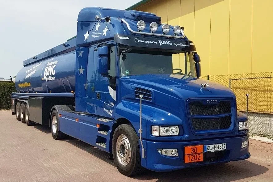 STRATOR afgeleverd aan Jung Spedition